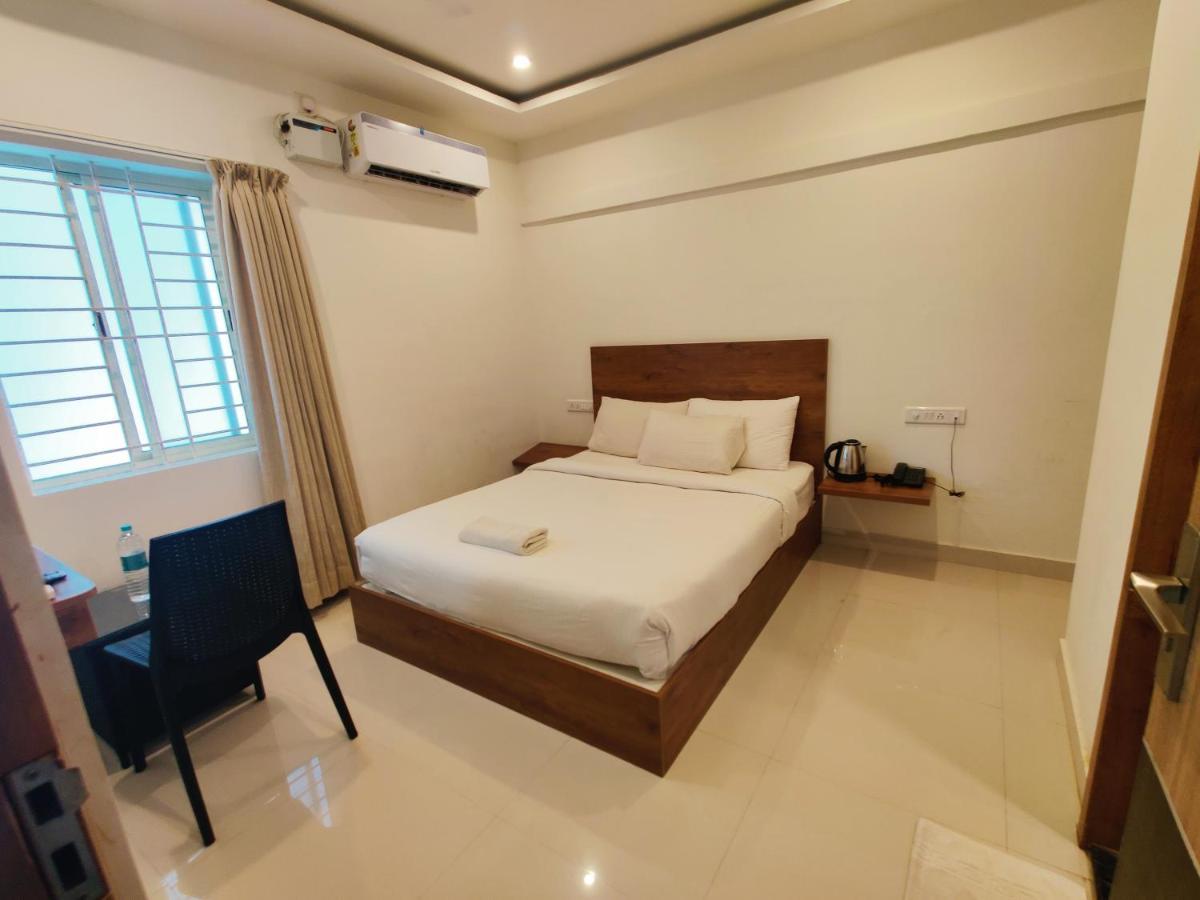Hotel Airport City Dod Jala Экстерьер фото