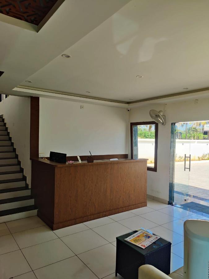 Hotel Airport City Dod Jala Экстерьер фото