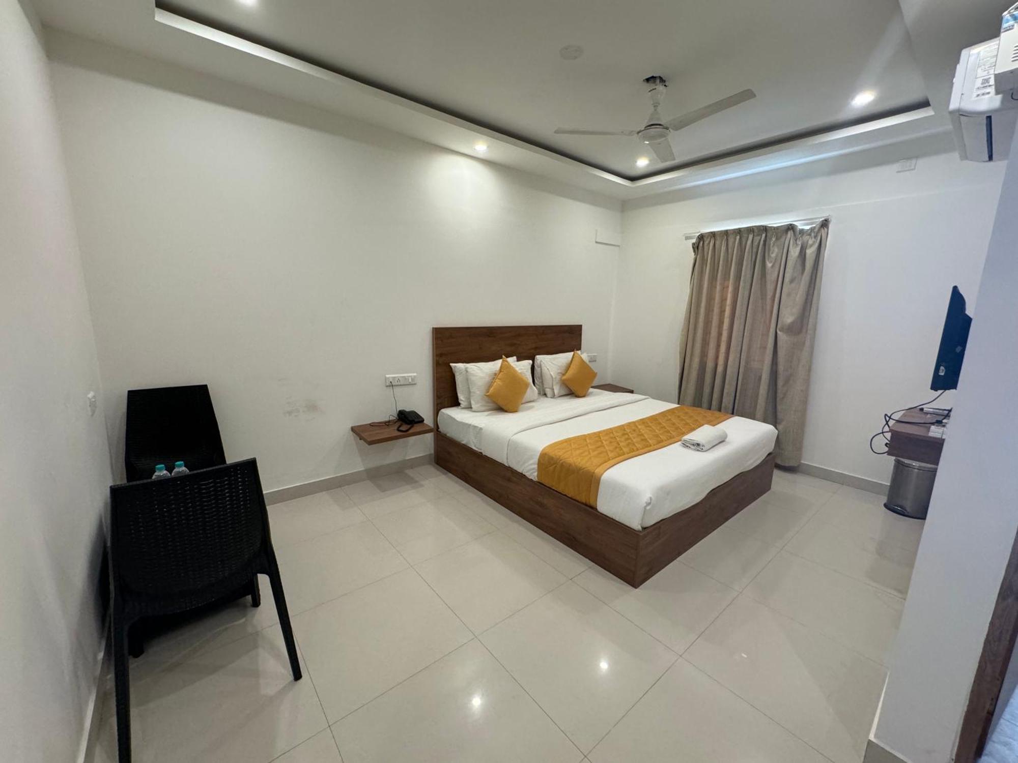 Hotel Airport City Dod Jala Экстерьер фото